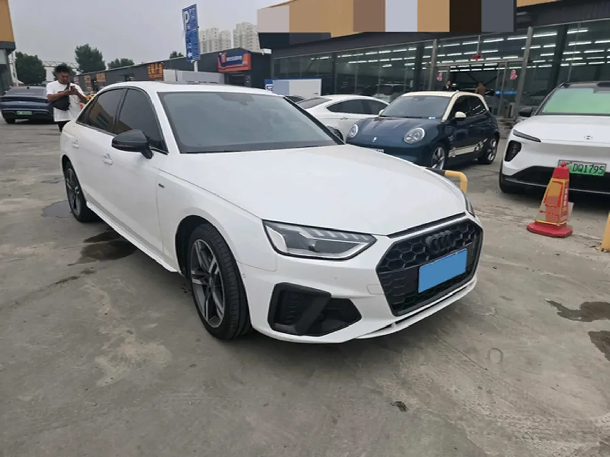 2020 Audi A4L 2.0T 190HP L4 7DCT,autocango,china used car exporter,china ev exporter,chinese used car exporter,chinese used ev exporter
