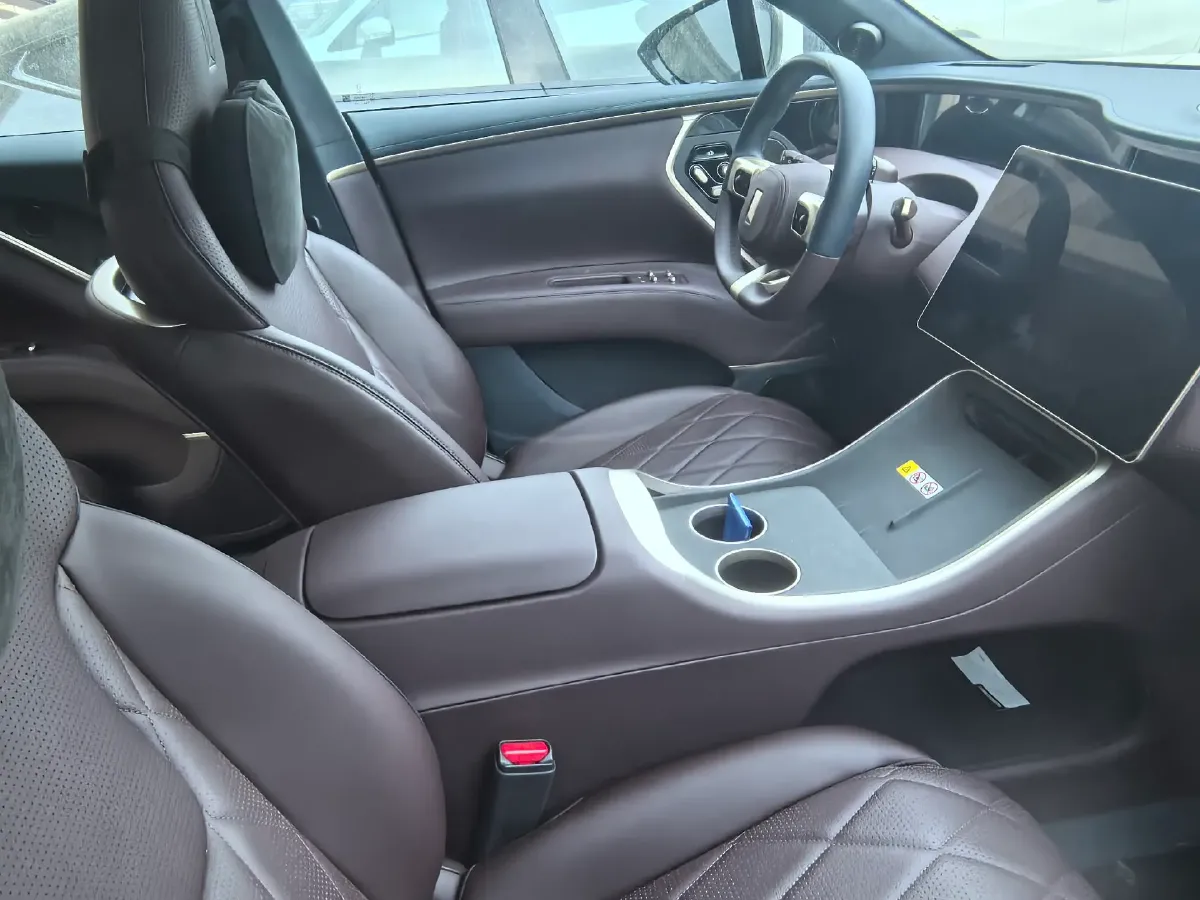 2025 Avatr 11 1.5T 156HP L4 REEV 39.05KWH,autocango,china used car exporter,china ev exporter,chinese used car exporter,chinese used ev exporter