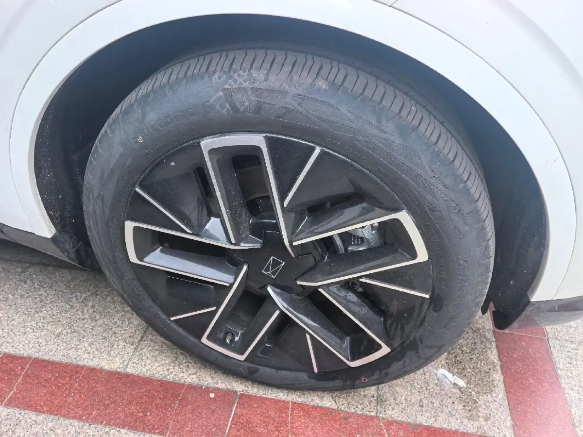 2025 Avatr 11 1.5T 156HP L4 REEV 39.05KWH,autocango,china used car exporter,china ev exporter,chinese used car exporter,chinese used ev exporter