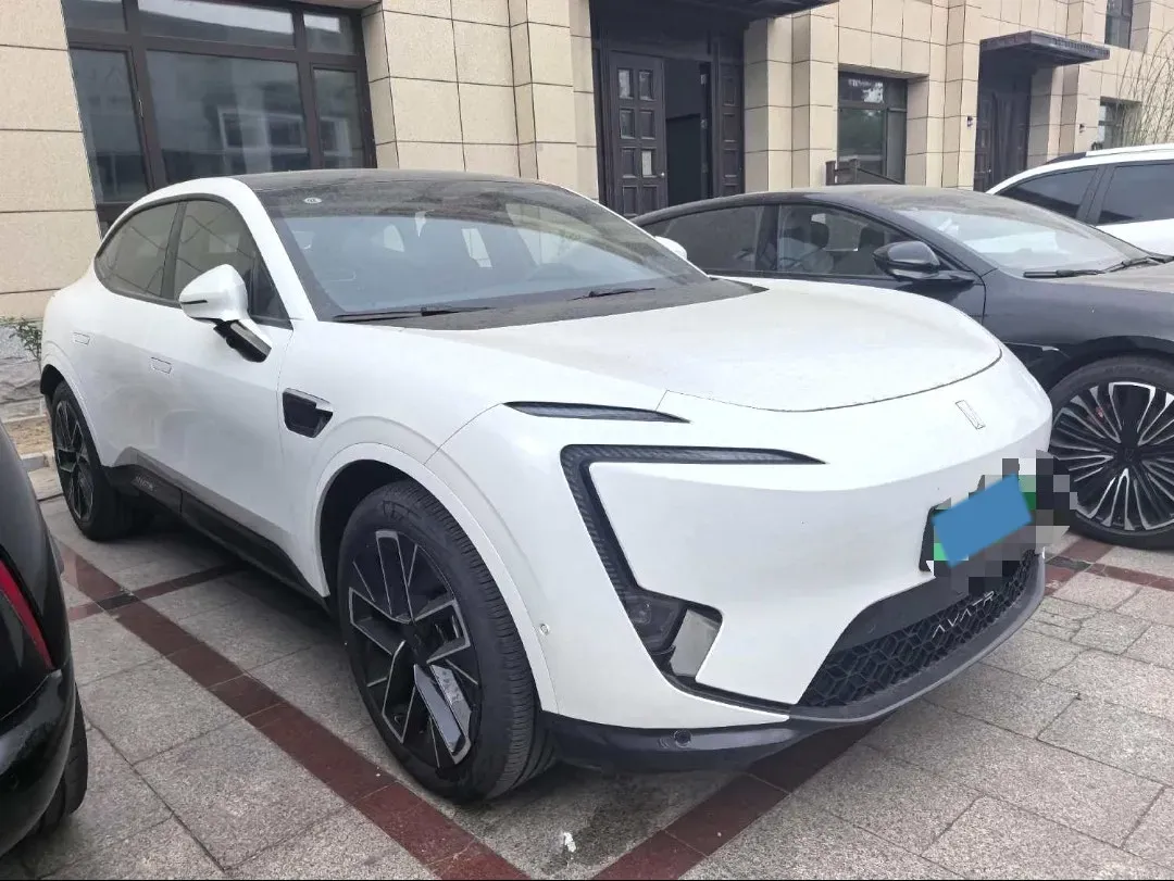 2025 Avatr 11 1.5T 156HP L4 REEV 39.05KWH,autocango,china used car exporter,china ev exporter,chinese used car exporter,chinese used ev exporter