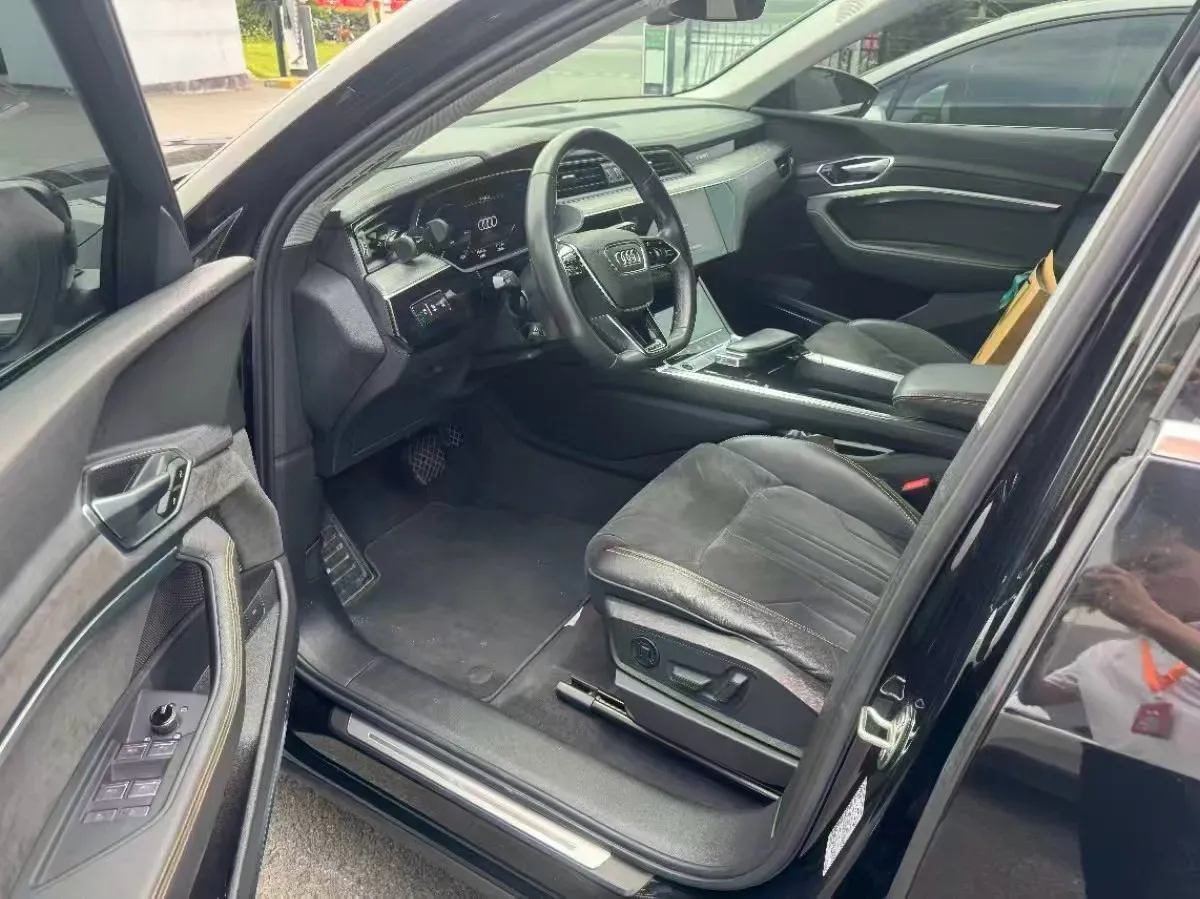 2021 Audi e-tron BEV 96.7KWH,autocango,china used car exporter,china ev exporter,chinese used car exporter,chinese used ev exporter