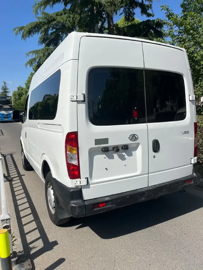 2018 MAXUS XinTu V80 2.5T 136HP L4 6MT,autocango,china used car exporter,china ev exporter,chinese used car exporter,chinese used ev exporter