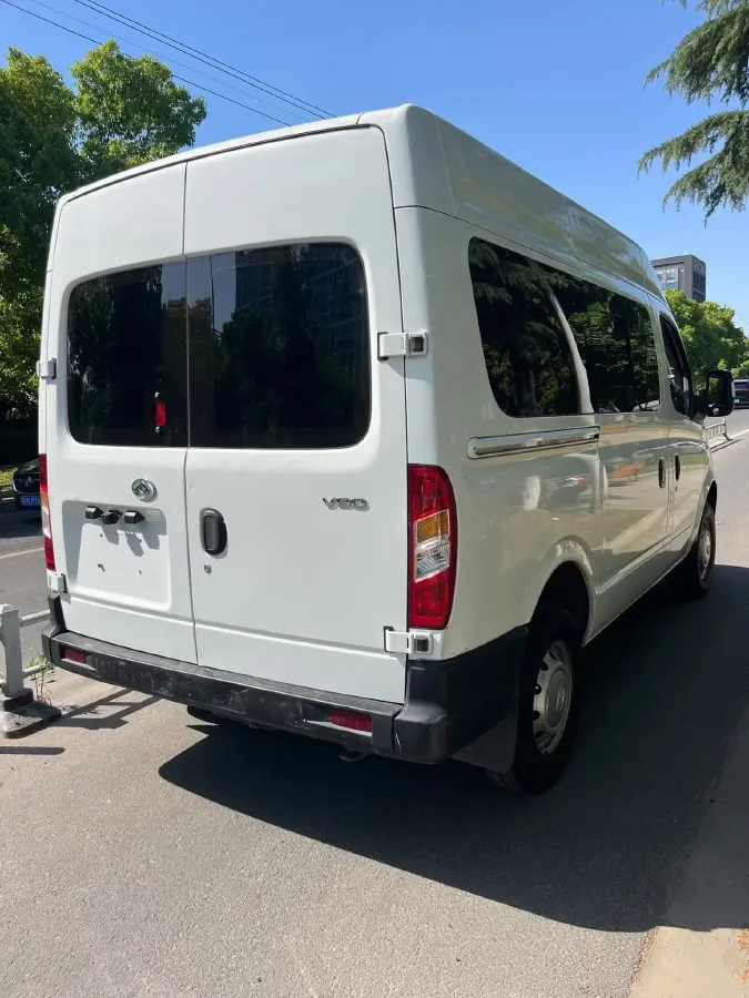 2018 MAXUS XinTu V80 2.5T 136HP L4 6MT,autocango,china used car exporter,china ev exporter,chinese used car exporter,chinese used ev exporter