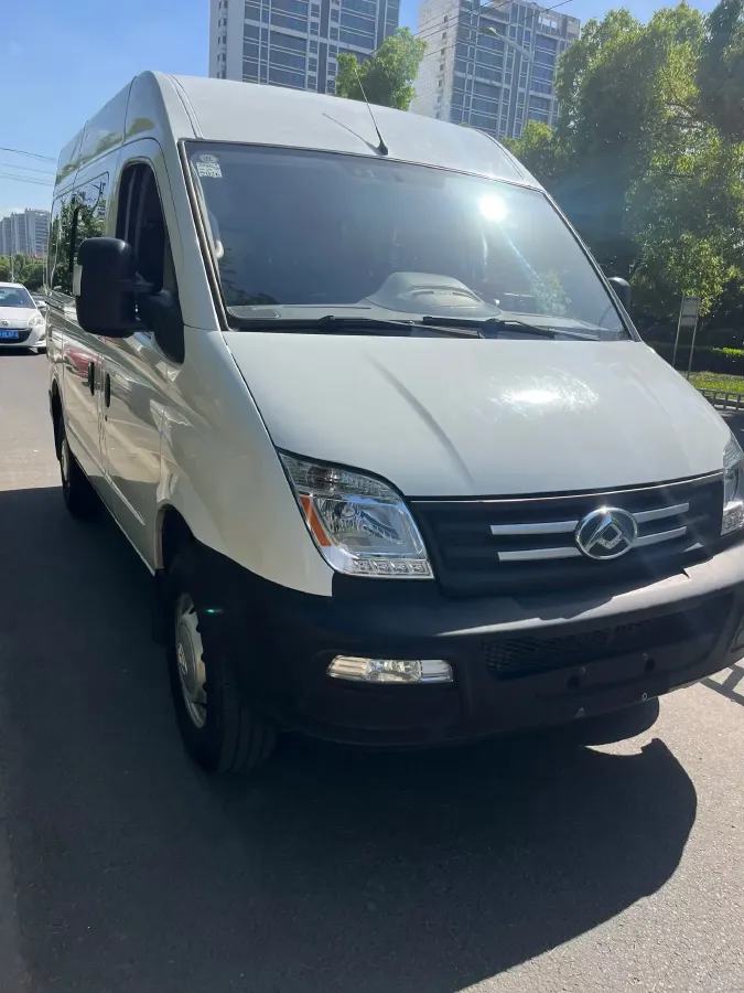 2018 MAXUS XinTu V80 2.5T 136HP L4 6MT,autocango,china used car exporter,china ev exporter,chinese used car exporter,chinese used ev exporter
