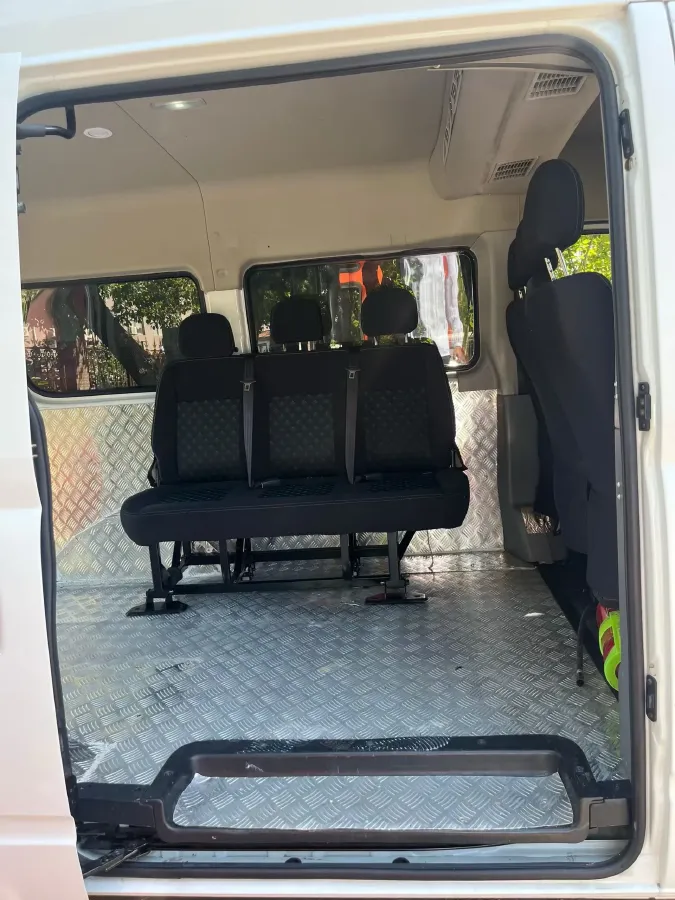 2018 MAXUS XinTu V80 2.5T 136HP L4 6MT,autocango,china used car exporter,china ev exporter,chinese used car exporter,chinese used ev exporter
