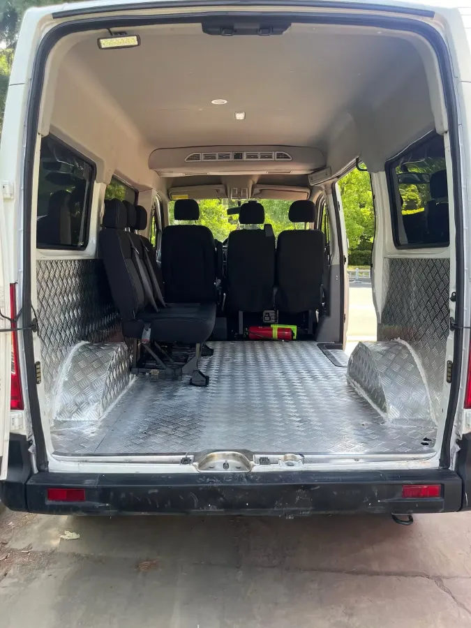 2018 MAXUS XinTu V80 2.5T 136HP L4 6MT,autocango,china used car exporter,china ev exporter,chinese used car exporter,chinese used ev exporter