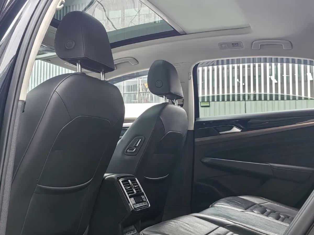 2019 Skoda Kodiak 2.0T 186HP L4 7DCT,autocango,china used car exporter,china ev exporter,chinese used car exporter,chinese used ev exporter