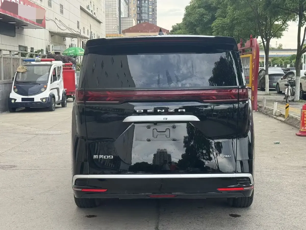 2023 Denza D9 1.5T 139HP L4 E-CVT PHEV 20.39KWH,autocango,china used car exporter,china ev exporter,chinese used car exporter,chinese used ev exporter