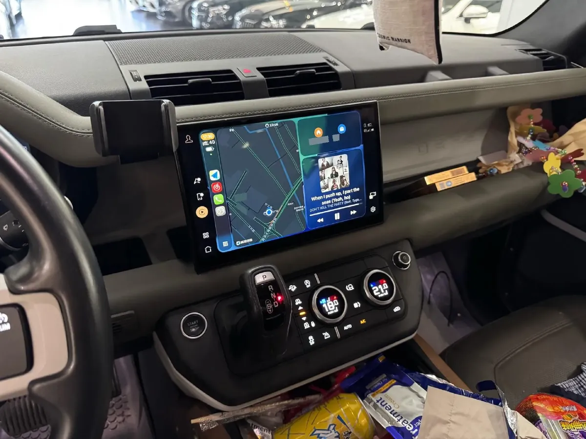 2022 Land Rover Defender 3.0T 400HP L6 8AT,autocango,china used car exporter,china ev exporter,chinese used car exporter,chinese used ev exporter