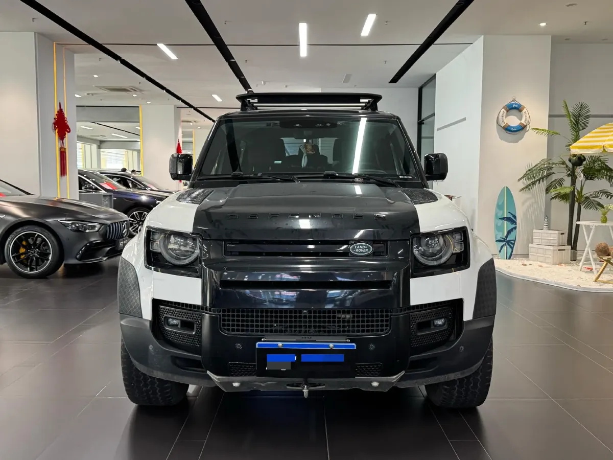 2022 Land Rover Defender 3.0T 400HP L6 8AT,autocango,china used car exporter,china ev exporter,chinese used car exporter,chinese used ev exporter
