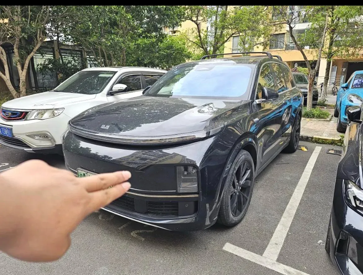 2023 Li L8 Range Extended 154HP REEV 40.9KWH,autocango,china used car exporter,china ev exporter,chinese used car exporter,chinese used ev exporter