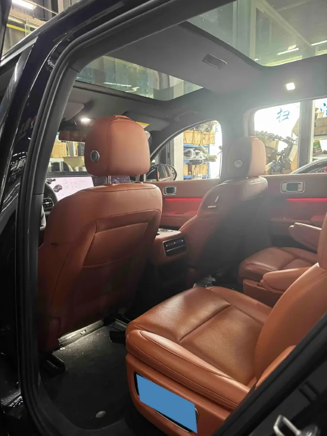 2023 Li L8 Range Extended 154HP REEV 40.9KWH,autocango,china used car exporter,china ev exporter,chinese used car exporter,chinese used ev exporter