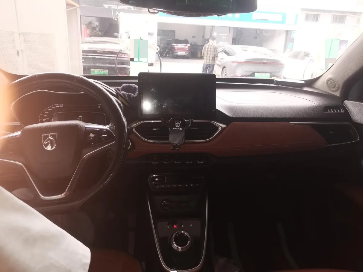 2017 HaiMa S5 Young Edition 1.6L 122HP L4 5MT,autocango,china used car exporter,china ev exporter,chinese used car exporter,chinese used ev exporter