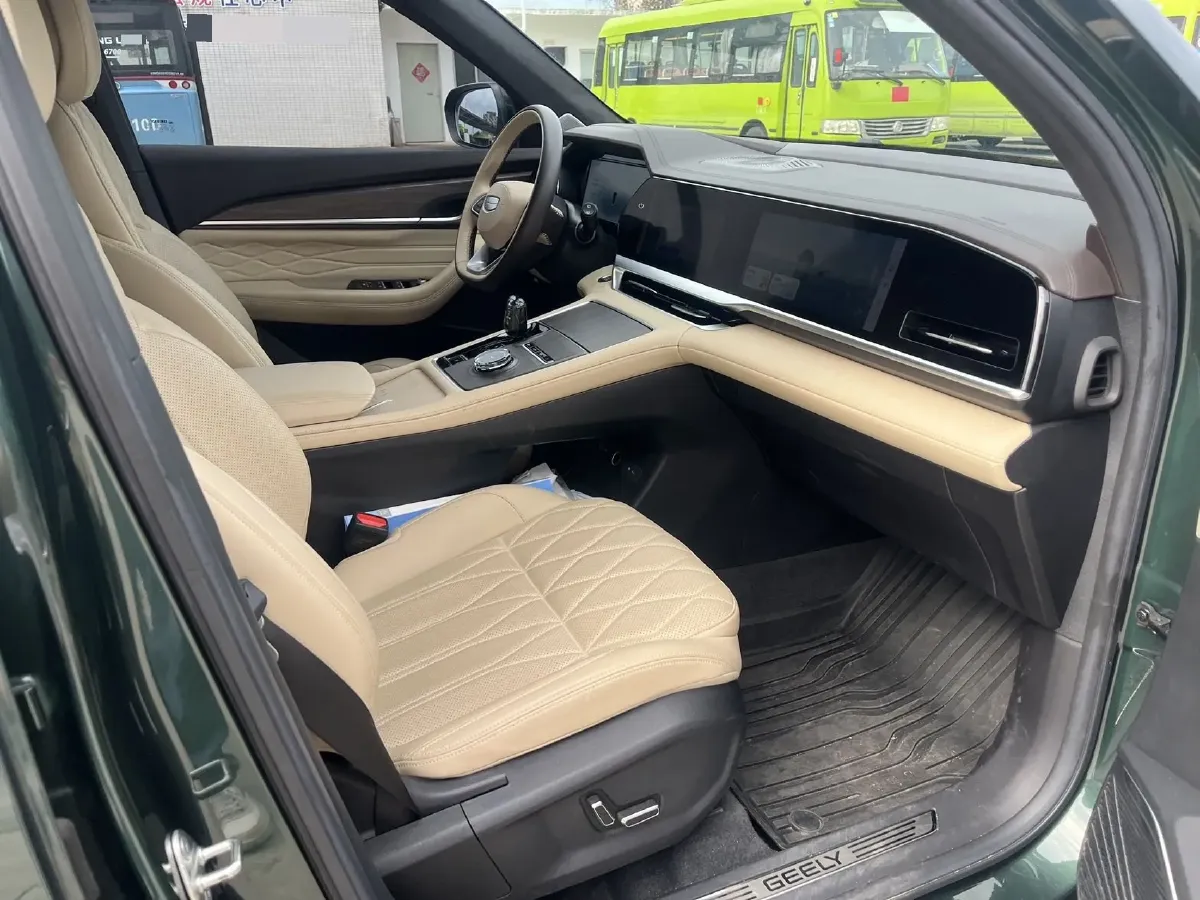 2025 Geely Monjaro 2.0T 238HP L4 8AT,autocango,china used car exporter,china ev exporter,chinese used car exporter,chinese used ev exporter