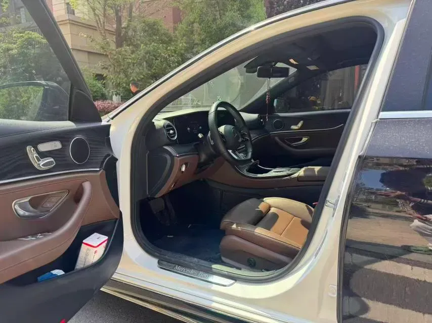 2022 Mercedes-Benz E Class 2.0T 197HP L4 9AT,autocango,china used car exporter,china ev exporter,chinese used car exporter,chinese used ev exporter