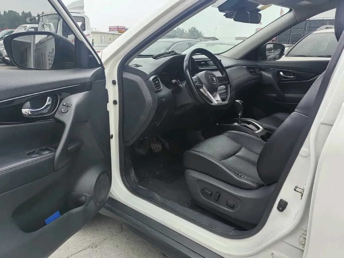2021 Nissan X-Trail 2.0L 151HP L4 CVT,autocango,china used car exporter,china ev exporter,chinese used car exporter,chinese used ev exporter