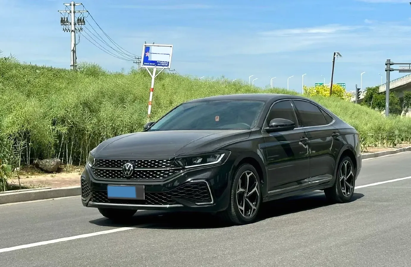 2026 Volkswagen Passat 2.0T 220HP L4 7DCT,autocango,china used car exporter,china ev exporter,chinese used car exporter,chinese used ev exporter