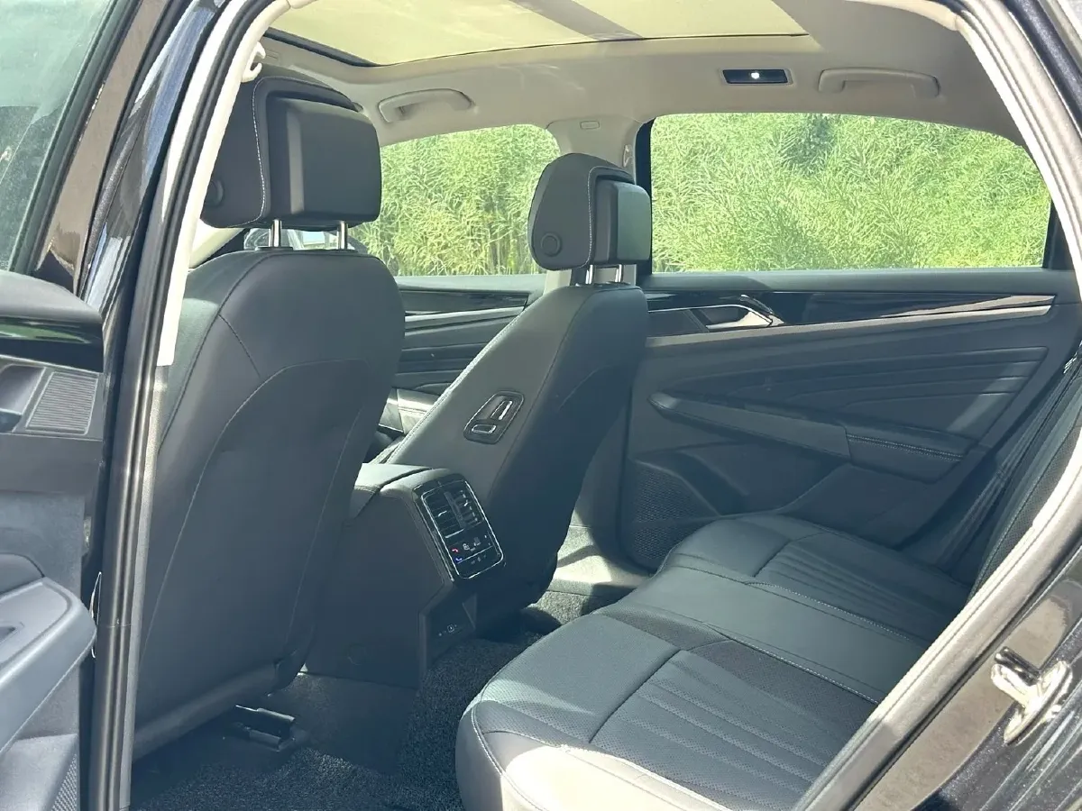 2026 Volkswagen Passat 2.0T 220HP L4 7DCT,autocango,china used car exporter,china ev exporter,chinese used car exporter,chinese used ev exporter