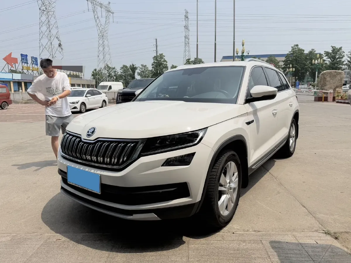 2018 Skoda Kodiak 2.0T 186HP L4 7DCT,autocango,china used car exporter,china ev exporter,chinese used car exporter,chinese used ev exporter
