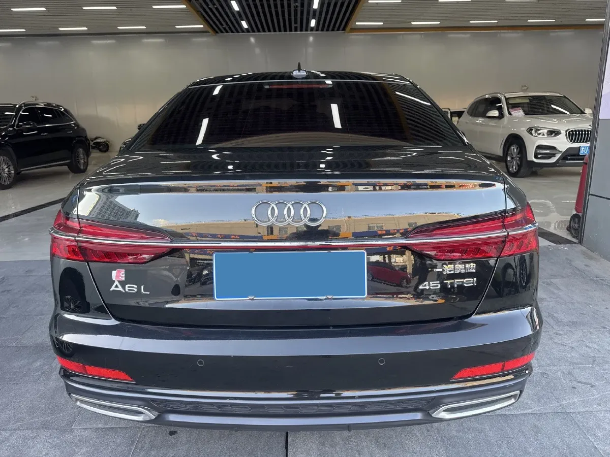 2021 Audi A6L 2.0T 224HP L4 7DCT,autocango,china used car exporter,china ev exporter,chinese used car exporter,chinese used ev exporter