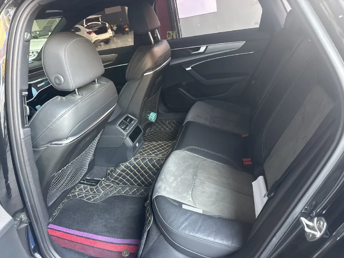 2021 Audi A6L 2.0T 224HP L4 7DCT,autocango,china used car exporter,china ev exporter,chinese used car exporter,chinese used ev exporter