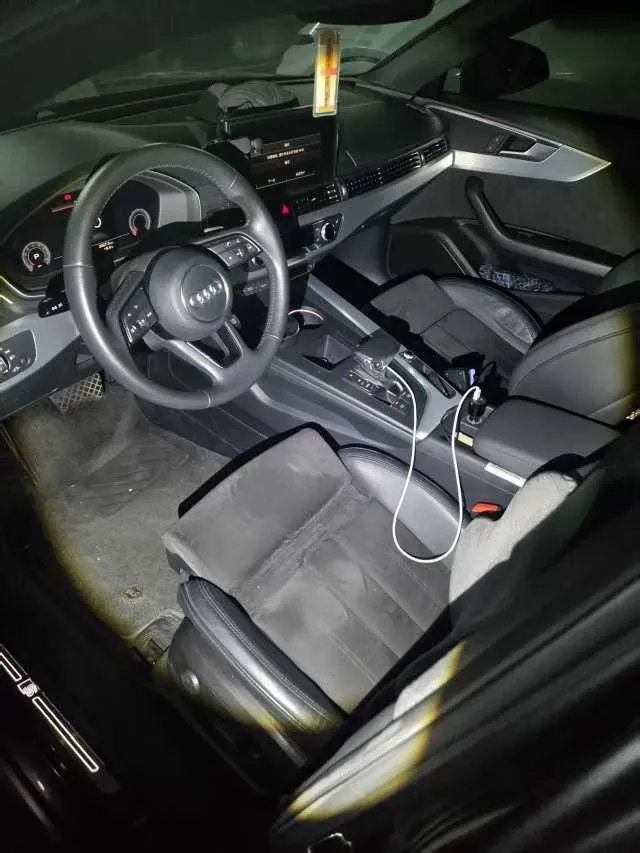 2020 Audi A4L 2.0T 190HP L4 7DCT,autocango,china used car exporter,china ev exporter,chinese used car exporter,chinese used ev exporter