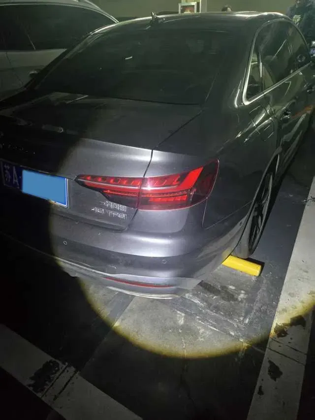 2020 Audi A4L 2.0T 190HP L4 7DCT,autocango,china used car exporter,china ev exporter,chinese used car exporter,chinese used ev exporter