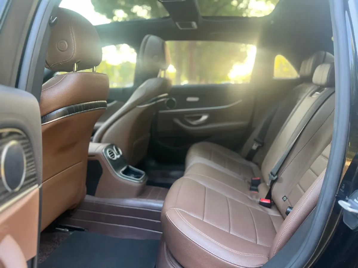 2021 Mercedes-Benz E Class 2.0T 258HP L4 9AT,autocango,china used car exporter,china ev exporter,chinese used car exporter,chinese used ev exporter