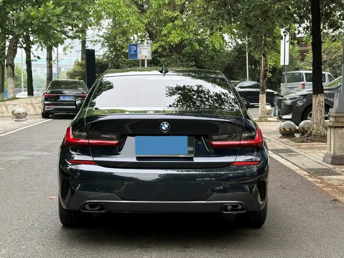 2022 BMW 3 Series 2.0T 184HP L4 8AT,autocango,china used car exporter,china ev exporter,chinese used car exporter,chinese used ev exporter