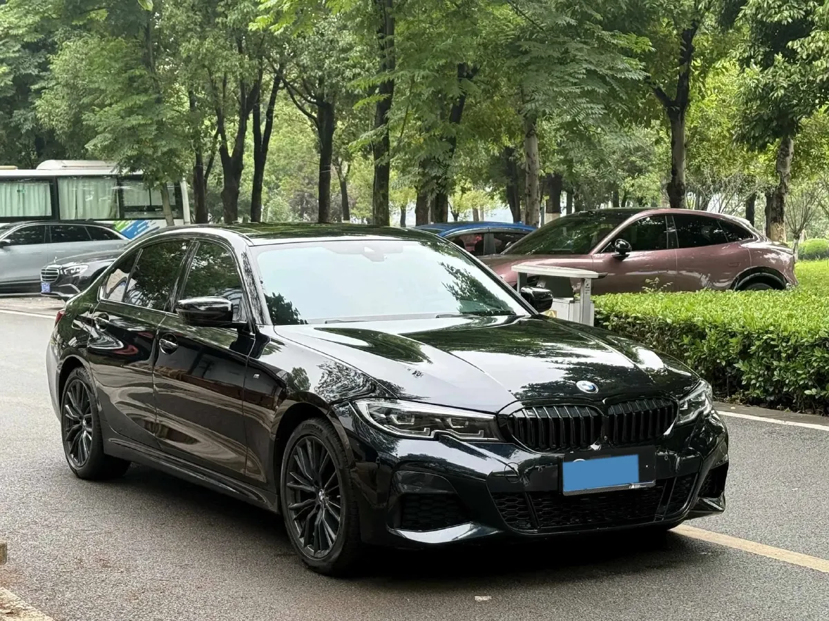 2022 BMW 3 Series 2.0T 184HP L4 8AT,autocango,china used car exporter,china ev exporter,chinese used car exporter,chinese used ev exporter