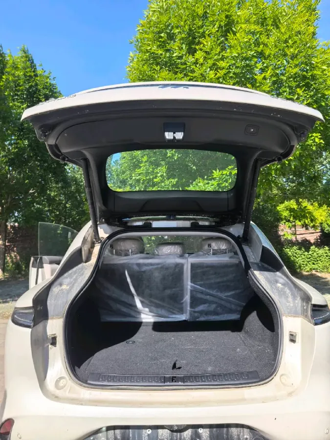 2023 IM LS6 BEV 71KWH,autocango,china used car exporter,china ev exporter,chinese used car exporter,chinese used ev exporter