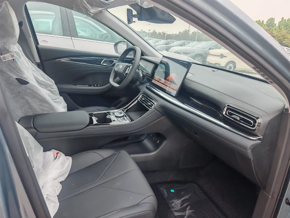 2025 Geely Galaxy L6 1.5L 112HP L4 1DHT PHEV 8.5KWH,autocango,china used car exporter,china ev exporter,chinese used car exporter,chinese used ev exporter