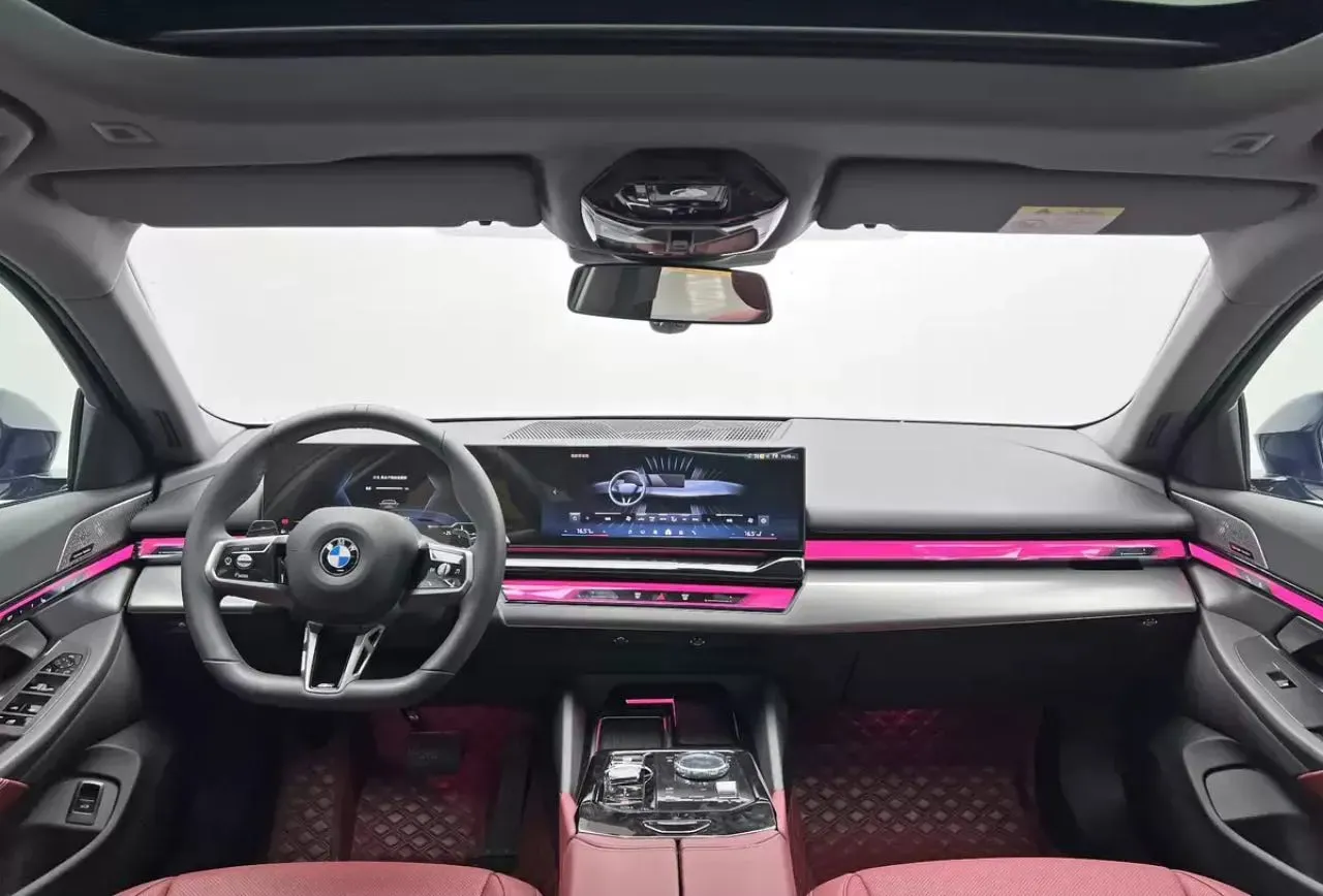 2025 BMW 5 Series 2.0T 258HP L4 8AT,autocango,china used car exporter,china ev exporter,chinese used car exporter,chinese used ev exporter