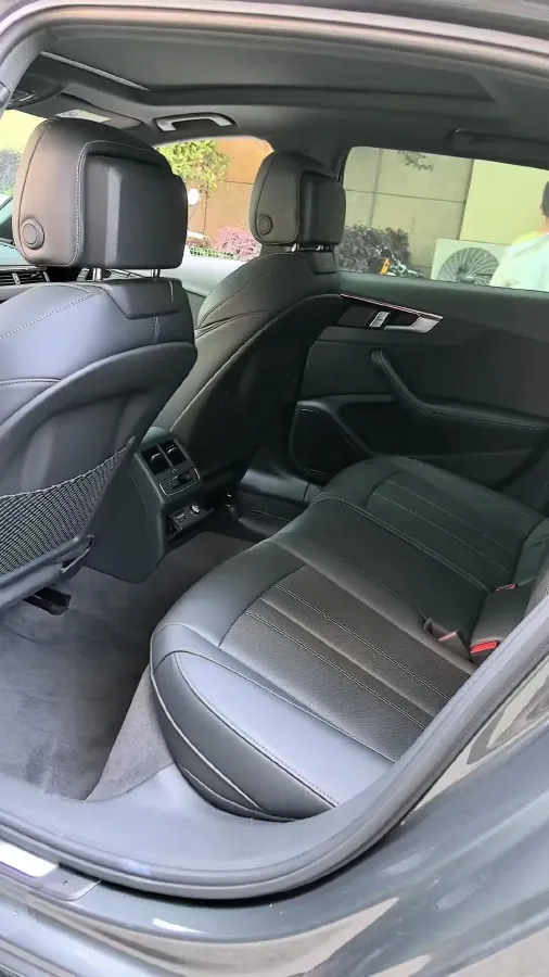 2024 Audi A4L 2.0T 190HP L4 7DCT,autocango,china used car exporter,china ev exporter,chinese used car exporter,chinese used ev exporter