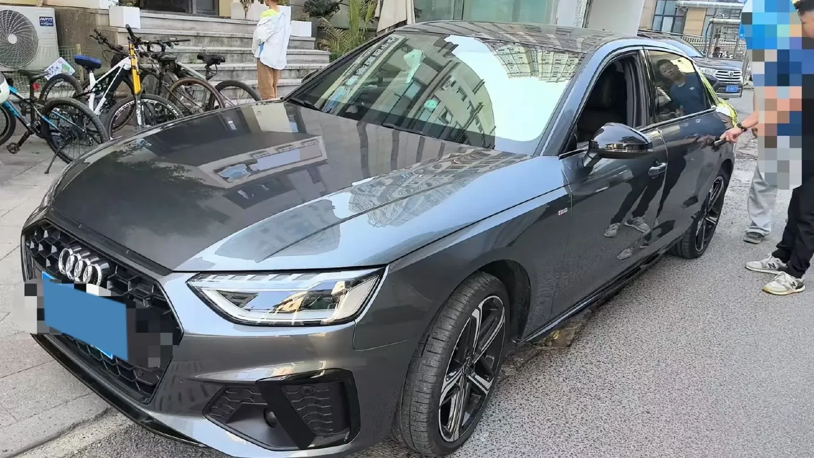 2024 Audi A4L 2.0T 190HP L4 7DCT,autocango,china used car exporter,china ev exporter,chinese used car exporter,chinese used ev exporter