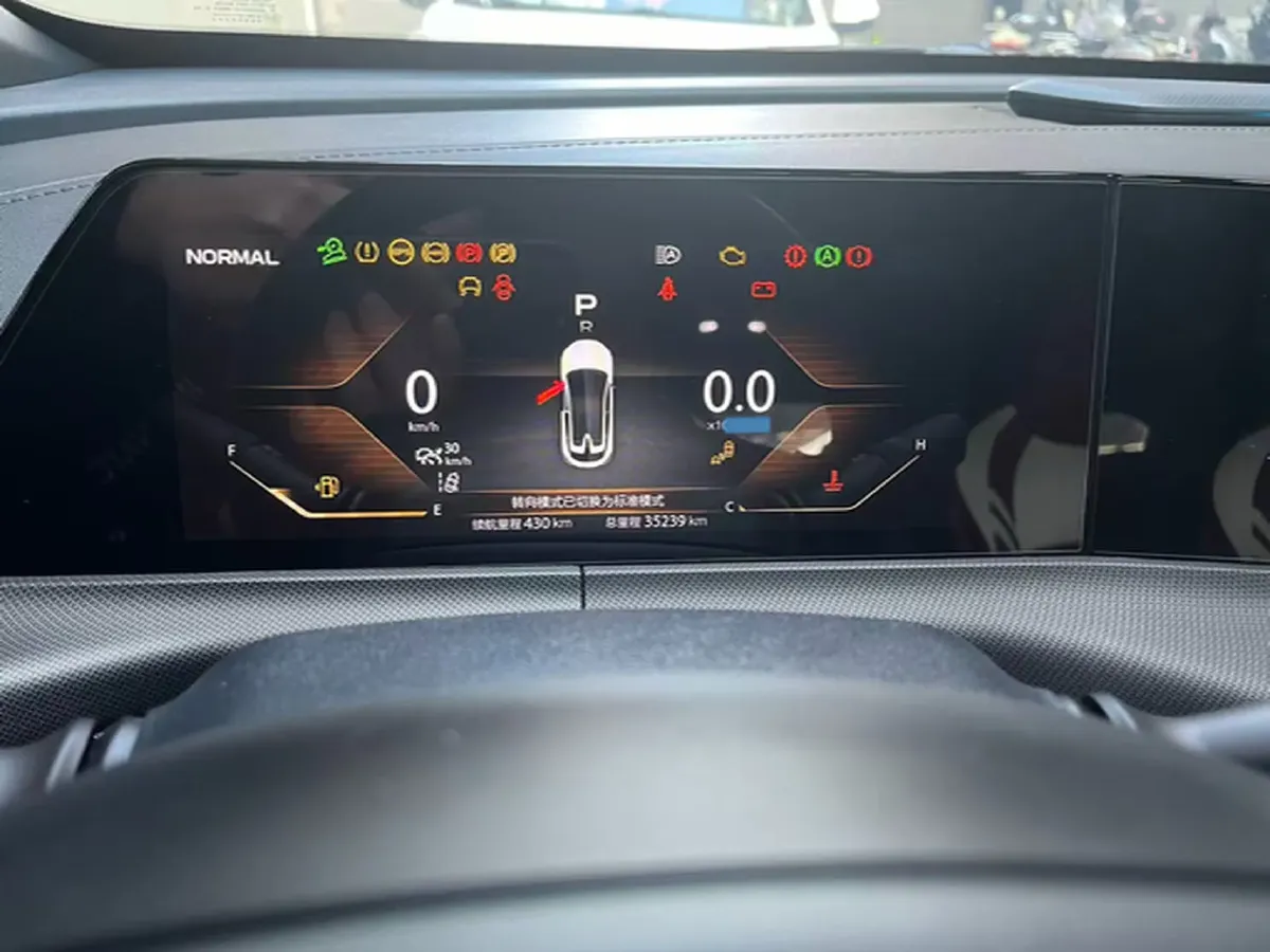 2020 ChangAn UNI-T 1.5T 180HP L4 7DCT,autocango,china used car exporter,china ev exporter,chinese used car exporter,chinese used ev exporter