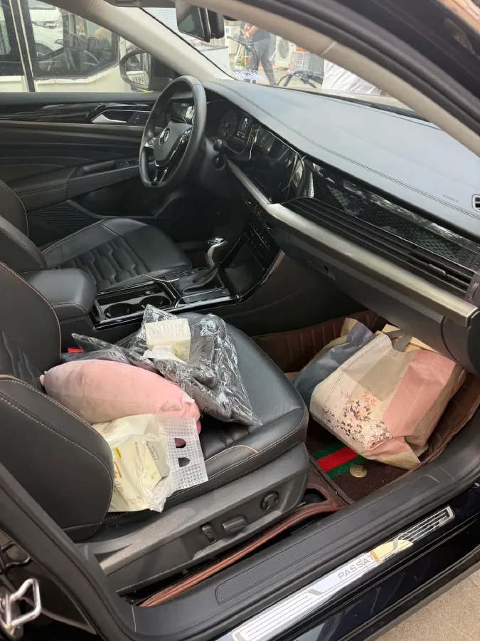 2021 Volkswagen Passat 2.0T 186HP L4 7DCT,autocango,china used car exporter,china ev exporter,chinese used car exporter,chinese used ev exporter