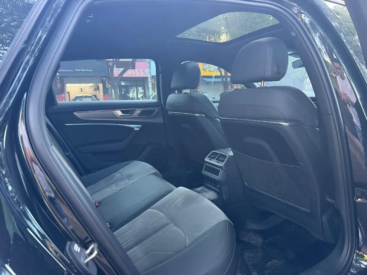 2024 Audi A6L 2.0T 190HP L4 7DCT,autocango,china used car exporter,china ev exporter,chinese used car exporter,chinese used ev exporter