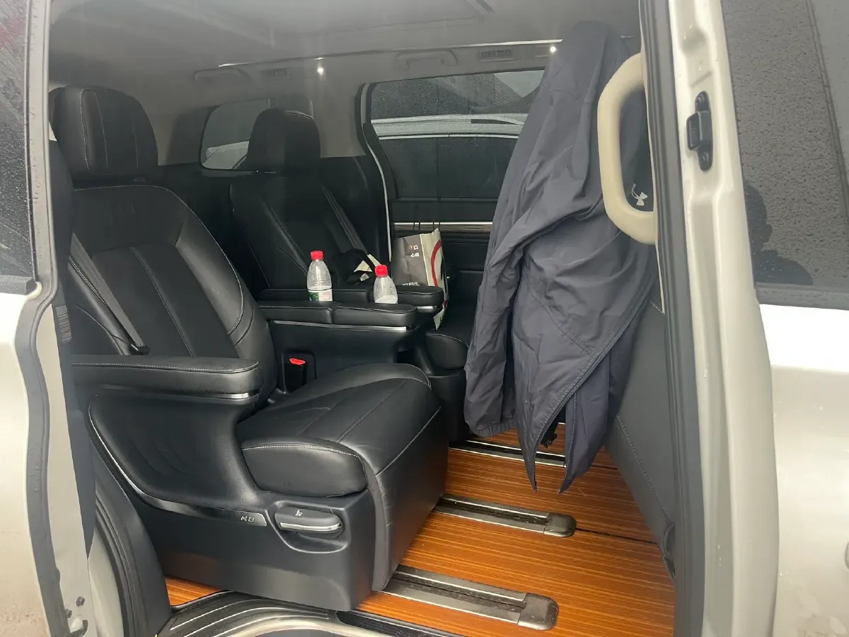 2023 GAC Trumpchi M8 2.0T 252HP L4 8AT,autocango,china used car exporter,china ev exporter,chinese used car exporter,chinese used ev exporter