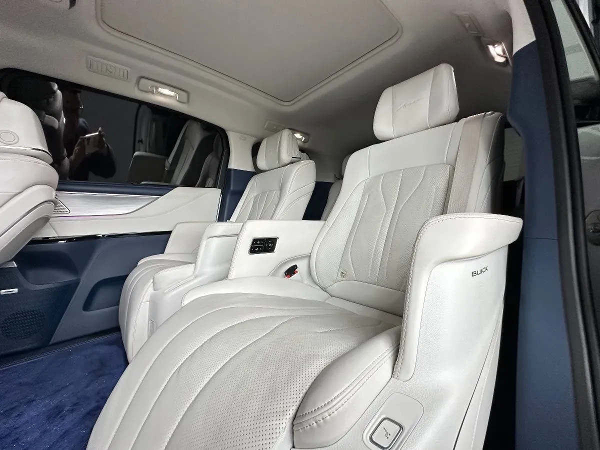 2024 Buick GL8 1.5T 180HP L4 2DHT PHEV 24.4KWH,autocango,china used car exporter,china ev exporter,chinese used car exporter,chinese used ev exporter