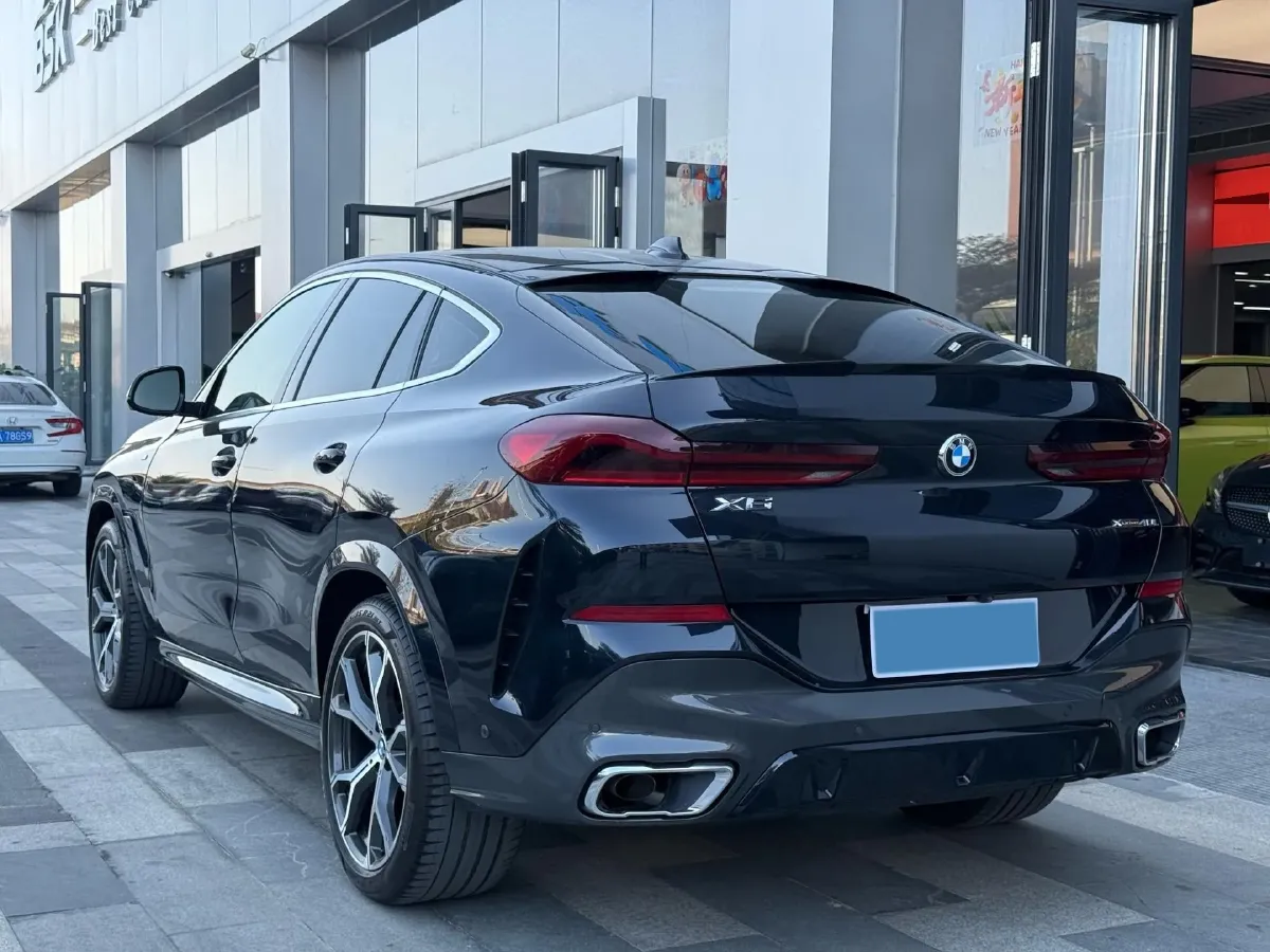 2022 BMW X6 3.0T 340HP L6 8AT,autocango,china used car exporter,china ev exporter,chinese used car exporter,chinese used ev exporter