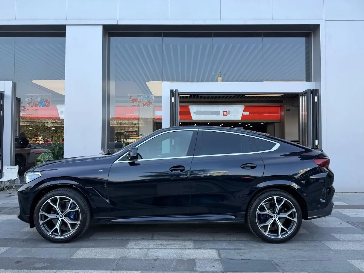 2022 BMW X6 3.0T 340HP L6 8AT,autocango,china used car exporter,china ev exporter,chinese used car exporter,chinese used ev exporter