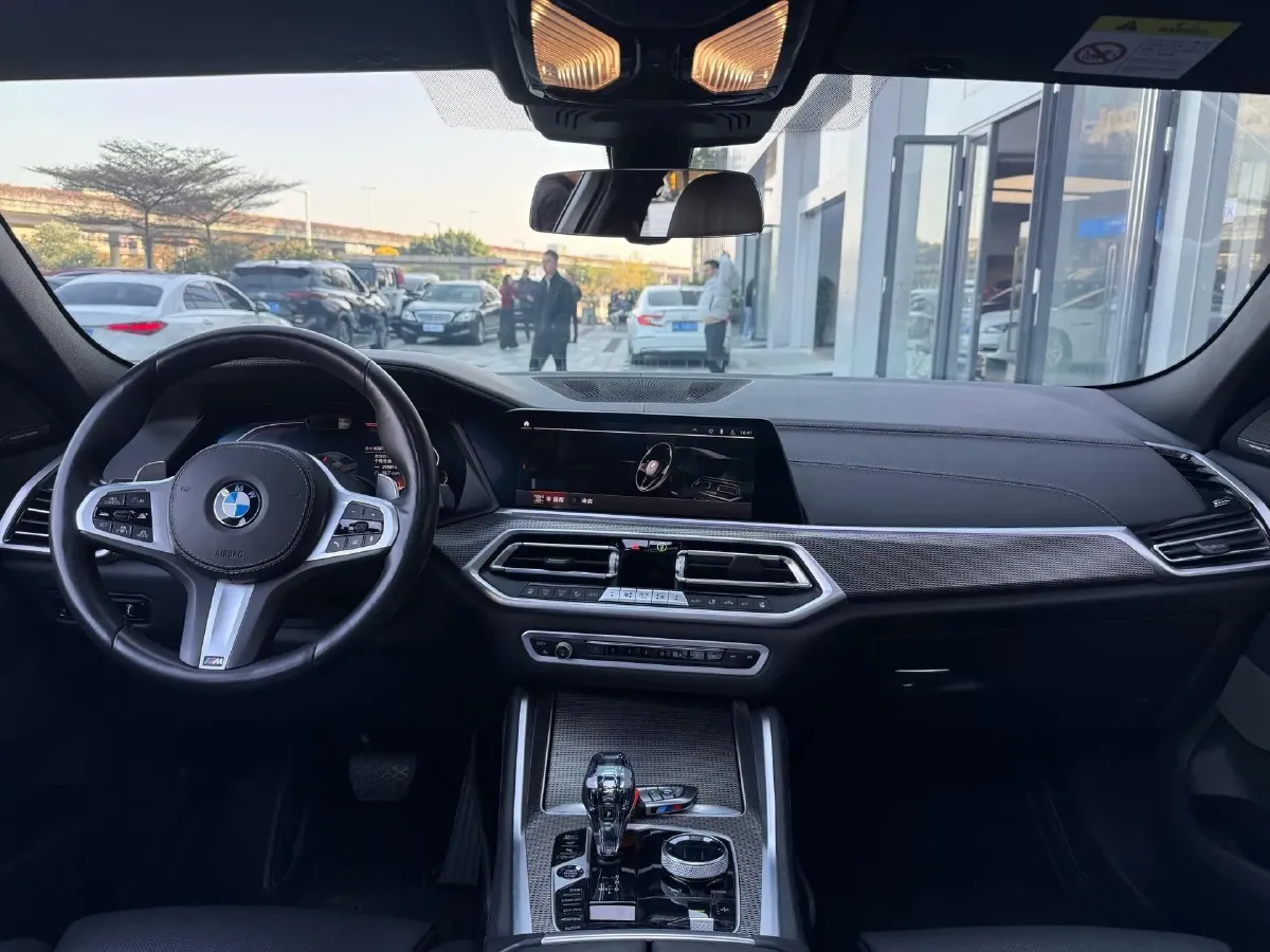 2022 BMW X6 3.0T 340HP L6 8AT,autocango,china used car exporter,china ev exporter,chinese used car exporter,chinese used ev exporter