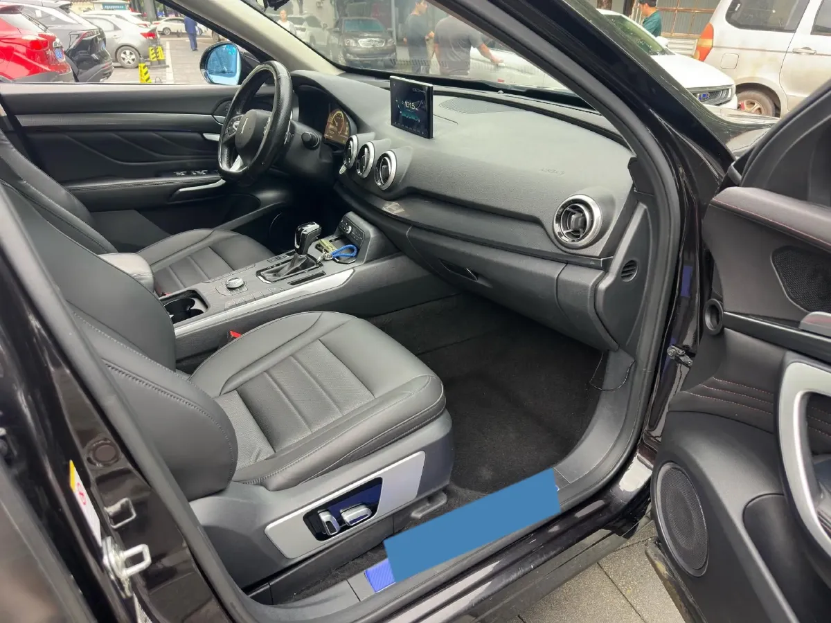 2017 WEY VV7 2.0T 234HP L4 7DCT,autocango,china used car exporter,china ev exporter,chinese used car exporter,chinese used ev exporter