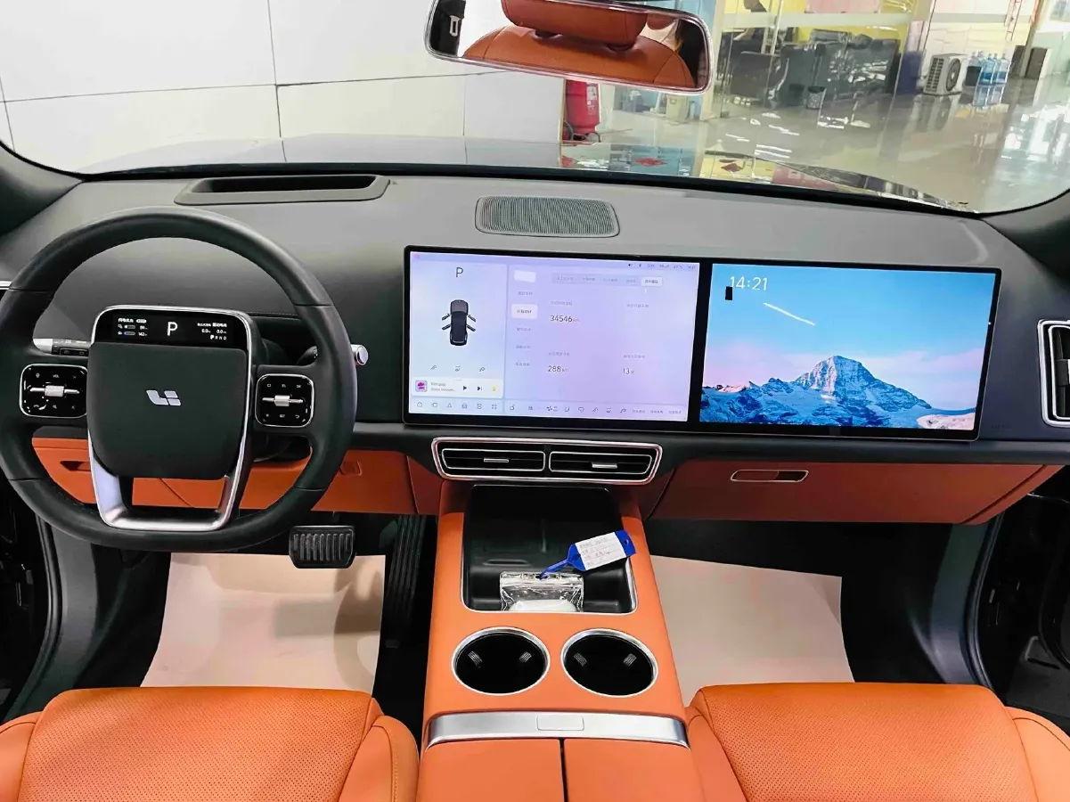 2024 Volvo S60 2.0T 197HP L4 7DCT,autocango,china used car exporter,china ev exporter,chinese used car exporter,chinese used ev exporter