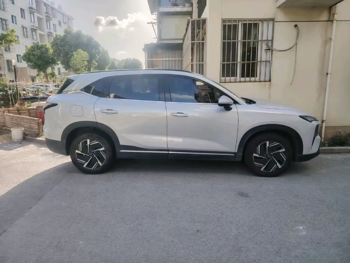 2024 WuLing XingGuangS 1.5L 106HP L4 E-CVT PHEV 20.5KWH,autocango,china used car exporter,china ev exporter,chinese used car exporter,chinese used ev exporter