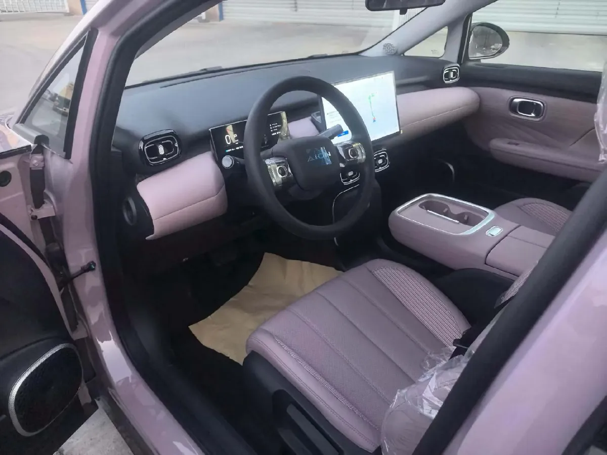2025 Aion AION UT BEV 44.257/44.12/44.133KWH,autocango,china used car exporter,china ev exporter,chinese used car exporter,chinese used ev exporter