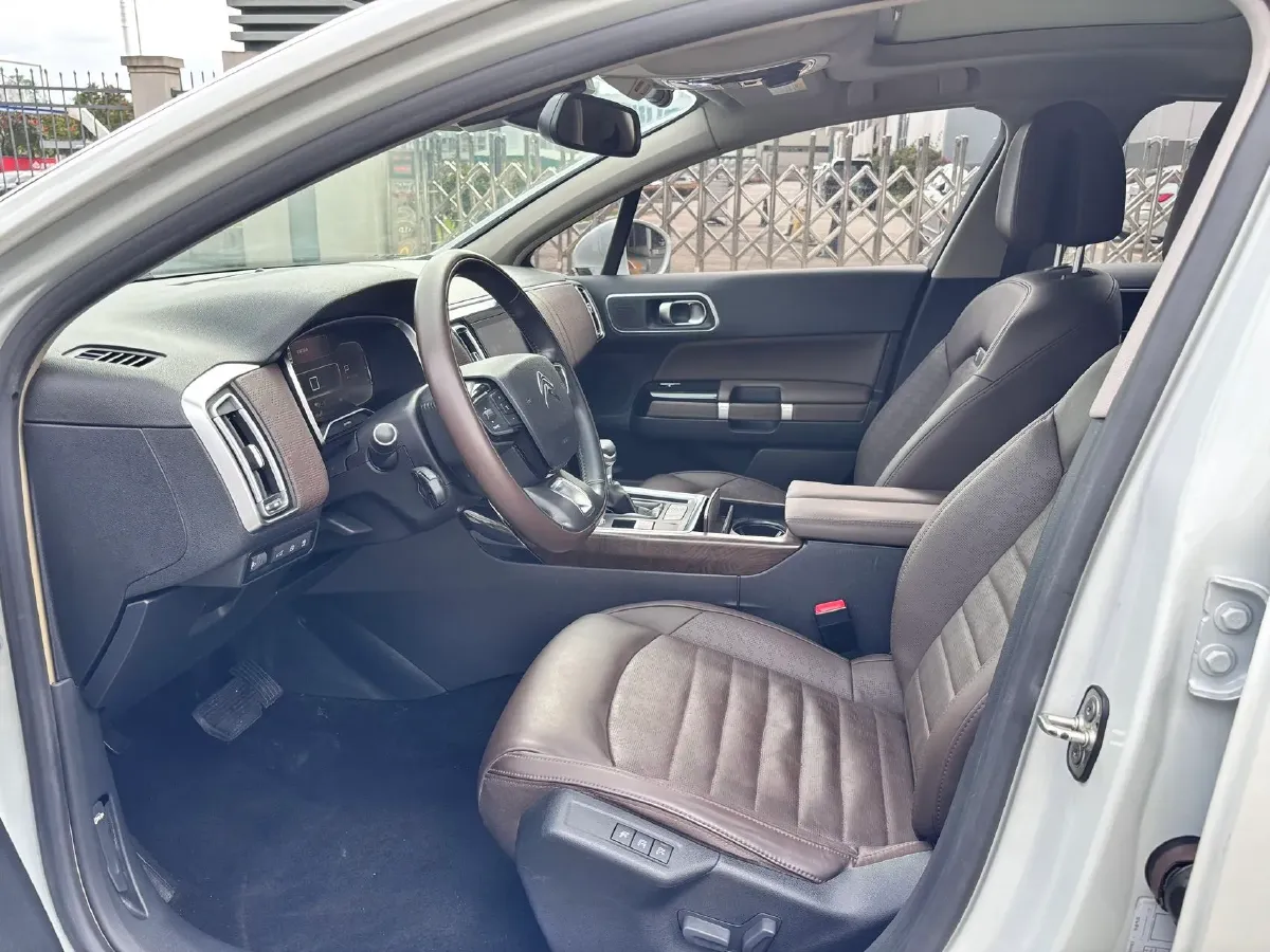 2017 Citroen C6 1.8T 204HP L4 6AT,autocango,china used car exporter,china ev exporter,chinese used car exporter,chinese used ev exporter