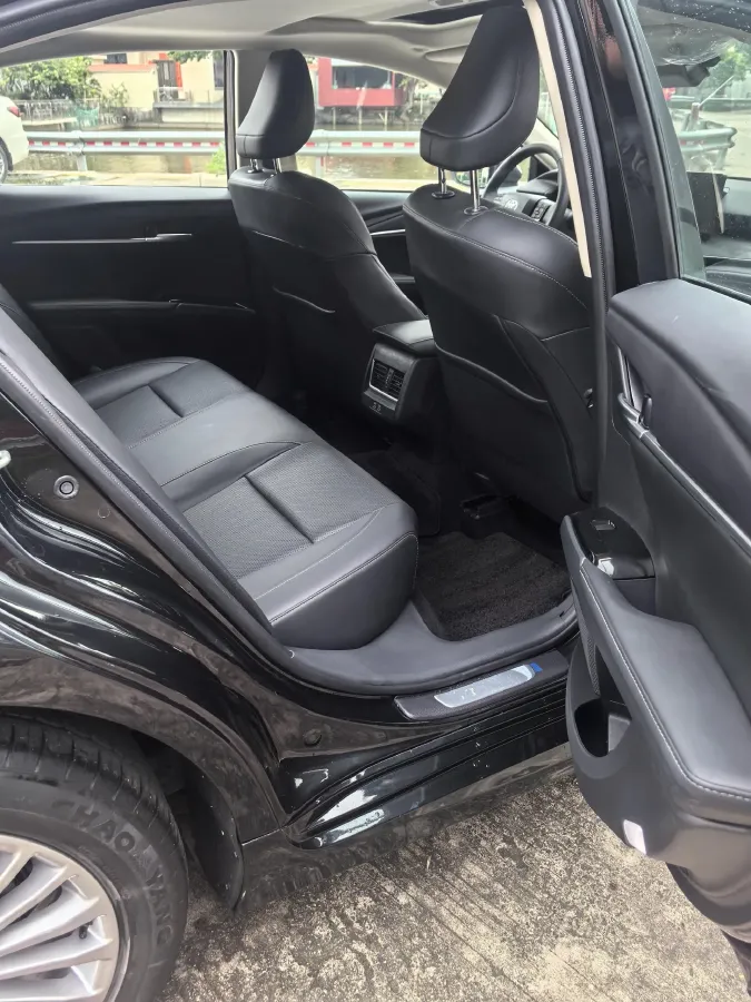 2026 Toyota Camry 2.0L 173HP L4 CVT,autocango,china used car exporter,china ev exporter,chinese used car exporter,chinese used ev exporter