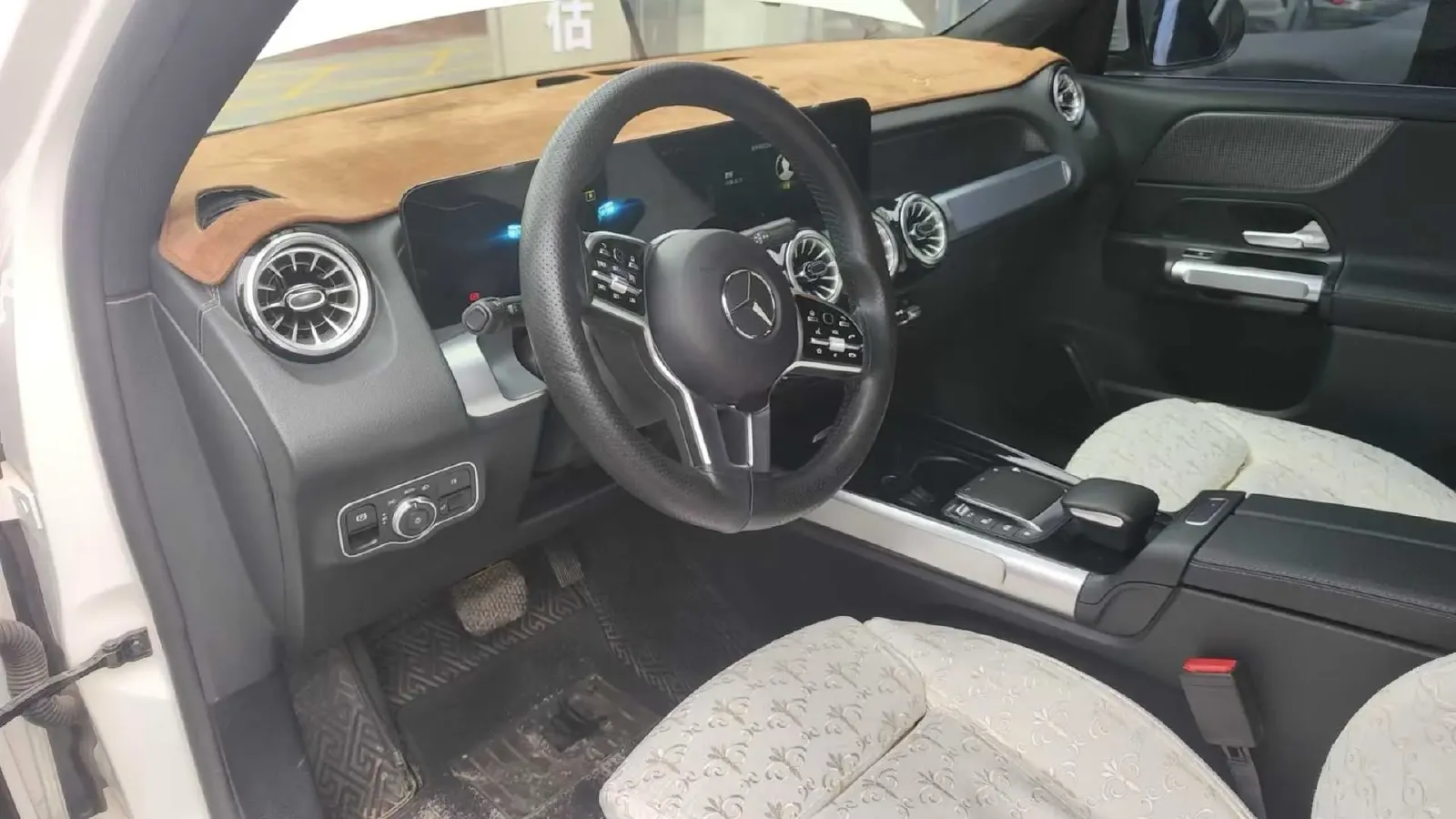 2021 Mercedes-Benz GLB Class 1.3T 163HP L4 7DCT,autocango,china used car exporter,china ev exporter,chinese used car exporter,chinese used ev exporter
